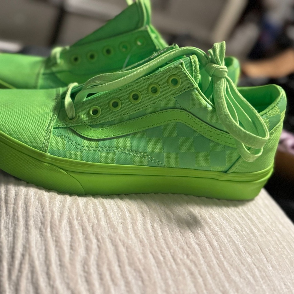 Vans Green Sneakers Casual Streetwear Style